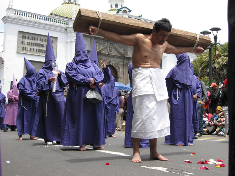 Procesión Jesús del Gran Poder: la ruta del perdón y la piedad, por Ariel Rioseco